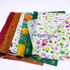 Geschenkverpakking Kleine papieren zakdoekjes Gekleurde ambachtelijke boeket bloemen inpakpapier