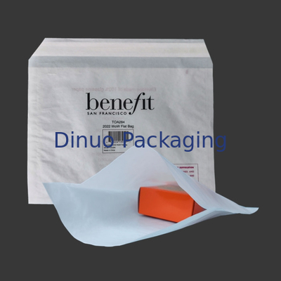 Doorschijnende pergamijnpapieren envelop voor het verpakken van cadeaubonnen
