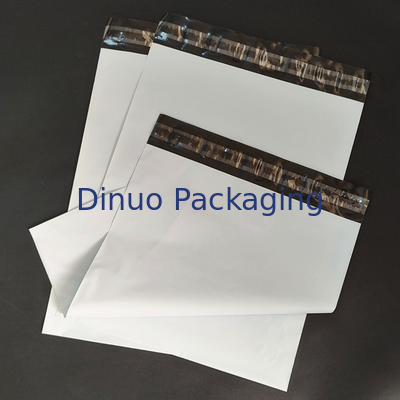 Op maat gemaakte gerecyclede envelop Polymailer tas wit zwart voor koeriersdiensten