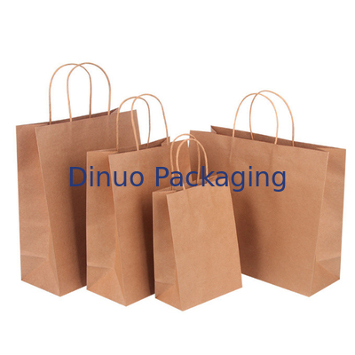 De bruine Zak van Douanelogo gift shopping kraft paper met de Leveringszak van de Handvatkoffie