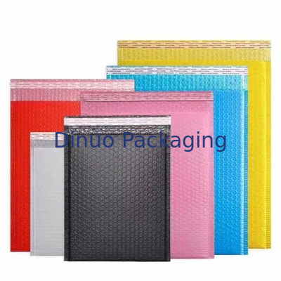 Op maat gedrukte poly bubble mailers ontwerp opgevouwen verzend enveloppen mailing bags voor cadeautjes