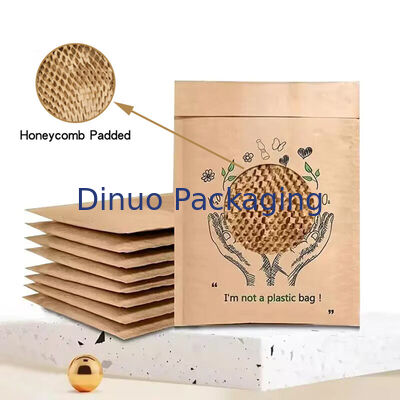 Op maat gemaakte composteerbare kraftpapieren enveloppen mailers recycleerbare 100% biologisch afbreekbare honingraat gevulde verzendverpakkingen postzakken