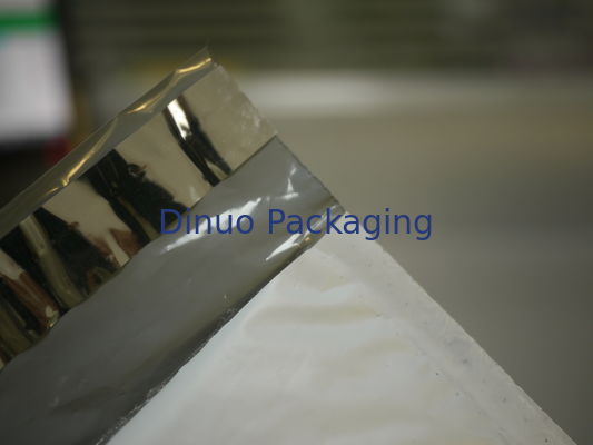 Custom Poly Bubble Mailers 9.5"X14" maat 4 Post Office Padded Envelope